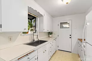 9412 4th Ave SW, Seattle, WA 98106 - Photo 11