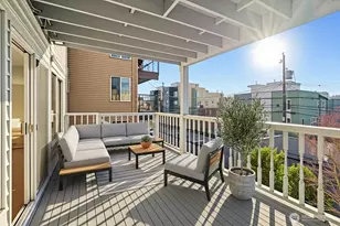 2349 Boylston Ave E, Seattle, WA 98102 - Photo 3