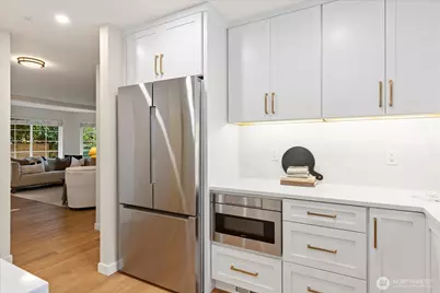 20049 Wallingford Avenue N, Shoreline, WA 98133 - Photo 13