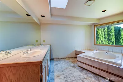 15728 NE 61st Ct, Redmond, WA 98052 - Photo 25