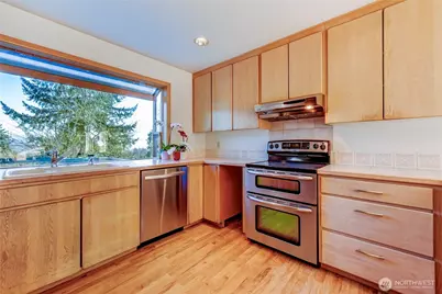 15728 NE 61st Ct, Redmond, WA 98052 - Photo 17
