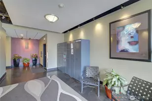 111 108th Ave NE, Bellevue, WA 98004 - Photo 3