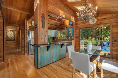 10750 N Madison Avenue NE, Bainbridge Island, WA 98110 - Photo 11