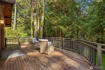 10750 N Madison Avenue NE, Bainbridge Island, WA 98110 - Photo 27