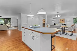 12121 NE 66th St, Kirkland, WA 98033 - Photo 7