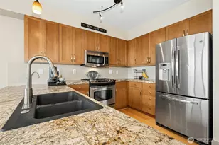 1880 25th Ave NE, Issaquah, WA 98029 - Photo 13