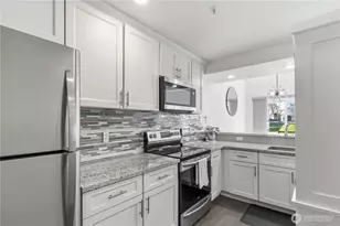 1921 S 368th Pl, Federal Way, WA 98003 - Photo 5