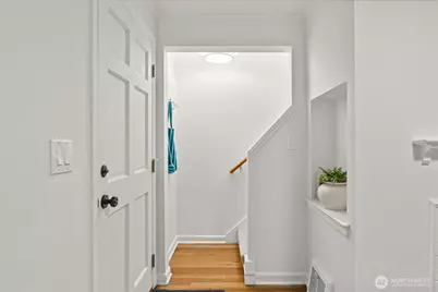 11513 Palatine Avenue N, Seattle, WA 98133 - Photo 23