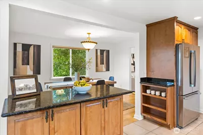 11513 Palatine Avenue N, Seattle, WA 98133 - Photo 7