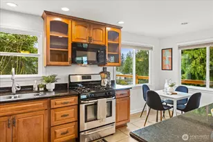 11513 Palatine Ave N, Seattle, WA 98133 - Photo 11