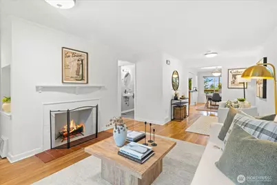 11513 Palatine Avenue N, Seattle, WA 98133 - Photo 3