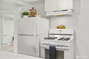 11513 Palatine Ave N, Seattle, WA 98133 - Photo 33