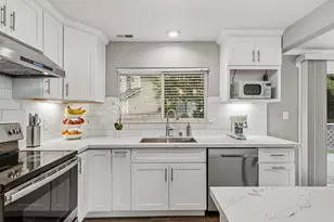 12026 NE 99th Ln, Kirkland, WA 98033 - Photo 5