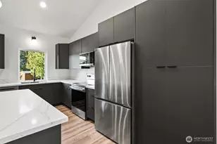 1215 Rolling Hills Dr, Port Angeles, WA 98363 - Photo 15