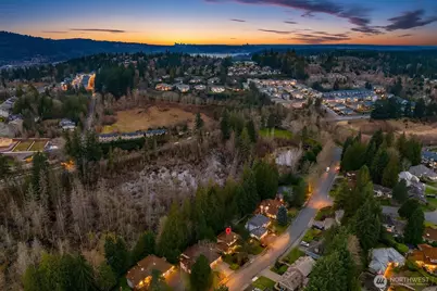 4679 238th Way SE, Sammamish, WA 98029 - Photo 39