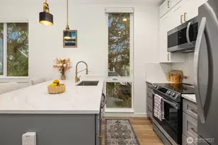 7030 Mary Ave NW, Seattle, WA 98117 - Photo 5