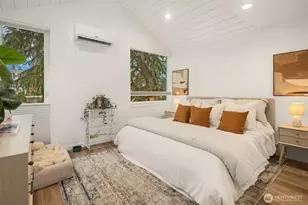 7030 Mary Ave NW, Seattle, WA 98117 - Photo 11