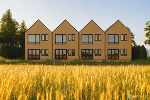 607 Maple Ave, La Conner, WA 98257 - Photo 1