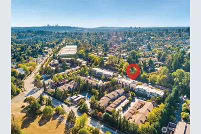 6652 Parkpoint Way NE #D-311, Seattle, WA 98115 - Photo 1