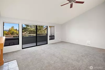 6652 Parkpoint Way NE #D-311, Seattle, WA 98115 - Photo 7