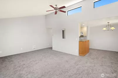 6652 Parkpoint Way NE #D-311, Seattle, WA 98115 - Photo 9