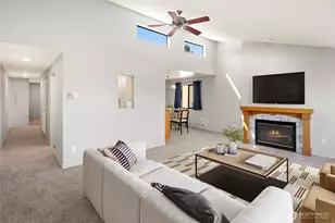 6652 Park Point Way NE, Seattle, WA 98115 - Photo 17