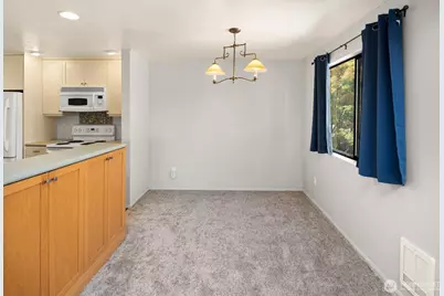 6652 Parkpoint Way NE #D-311, Seattle, WA 98115 - Photo 11