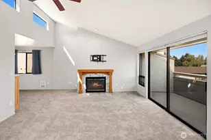 6652 Park Point Way NE, Seattle, WA 98115 - Photo 5