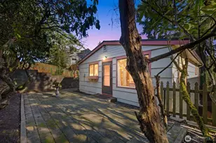 14044 Lenora Pl N, Seattle, WA 98133 - Photo 3