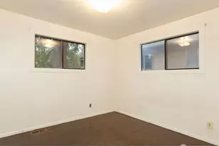 14044 Lenora Pl N, Seattle, WA 98133 - Photo 21