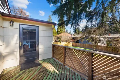 14044 Lenora Place N, Seattle, WA 98133 - Photo 7