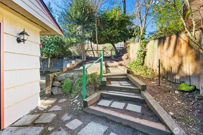 14044 Lenora Place N, Seattle, WA 98133 - Photo 5