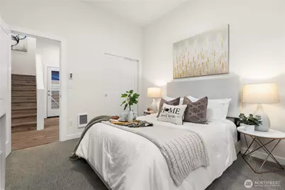 9518 Interlake Avenue N, Seattle, WA 98103 - Photo 9