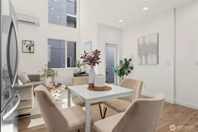 9518 Interlake Avenue N, Seattle, WA 98103 - Photo 17