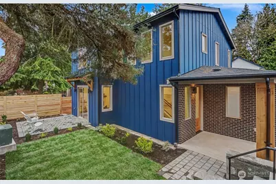 11247 108th Avenue NE, Kirkland, WA 98033 - Photo 1