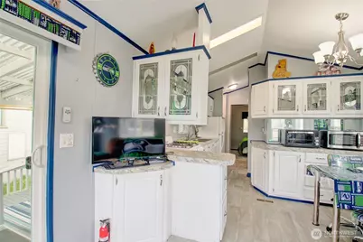 22989 Lake McMurray Lane #10, Mount Vernon, WA 98274 - Photo 9