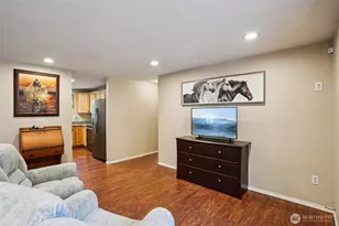 11404 208th Ave E, Bonney Lake, WA 98391 - Photo 5