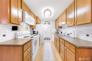 8017 234th Street SW, Edmonds, WA 98026 - Photo 9