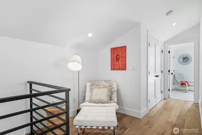 132 NE 52nd Street, Seattle, WA 98105 - Photo 27