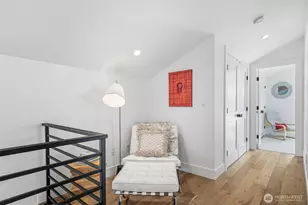 132 NE 52nd St, Seattle, WA 98105 - Photo 27