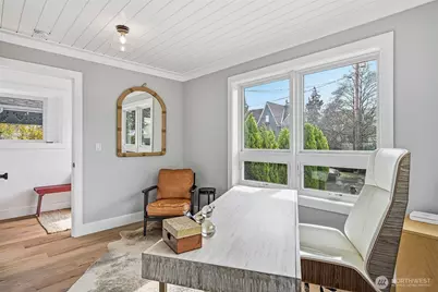 132 NE 52nd Street, Seattle, WA 98105 - Photo 7