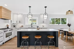 132 NE 52nd St, Seattle, WA 98105 - Photo 9