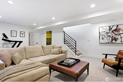 132 NE 52nd Street, Seattle, WA 98105 - Photo 33