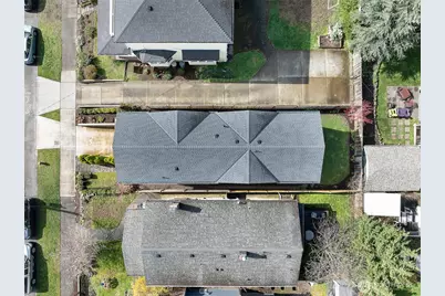132 NE 52nd Street, Seattle, WA 98105 - Photo 37