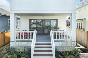 132 NE 52nd St, Seattle, WA 98105 - Photo 5