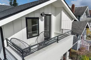 132 NE 52nd St, Seattle, WA 98105 - Photo 29