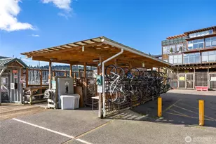 141 Parfitt Way SW, Bainbridge Island, WA 98110 - Photo 23