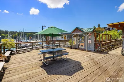 141 Parfitt Way SW #D31, Bainbridge Island, WA 98110 - Photo 17