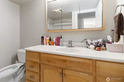 2500 81st Ave SE #319, Mercer Island, WA 98040 - Photo 15