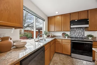 18820 112th Place SE, Renton, WA 98055 - Photo 5